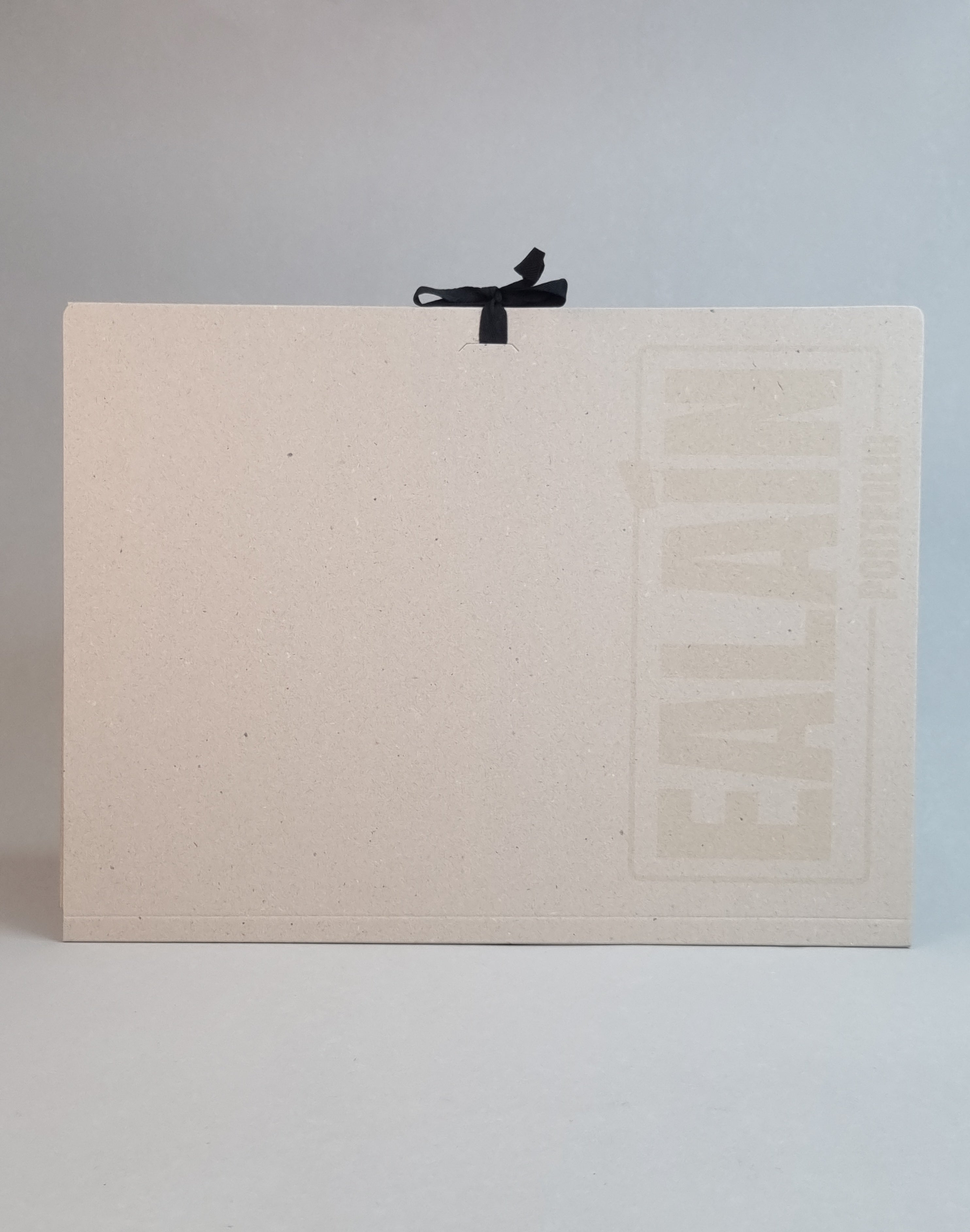 Ealaín / Art Portfolio Folder