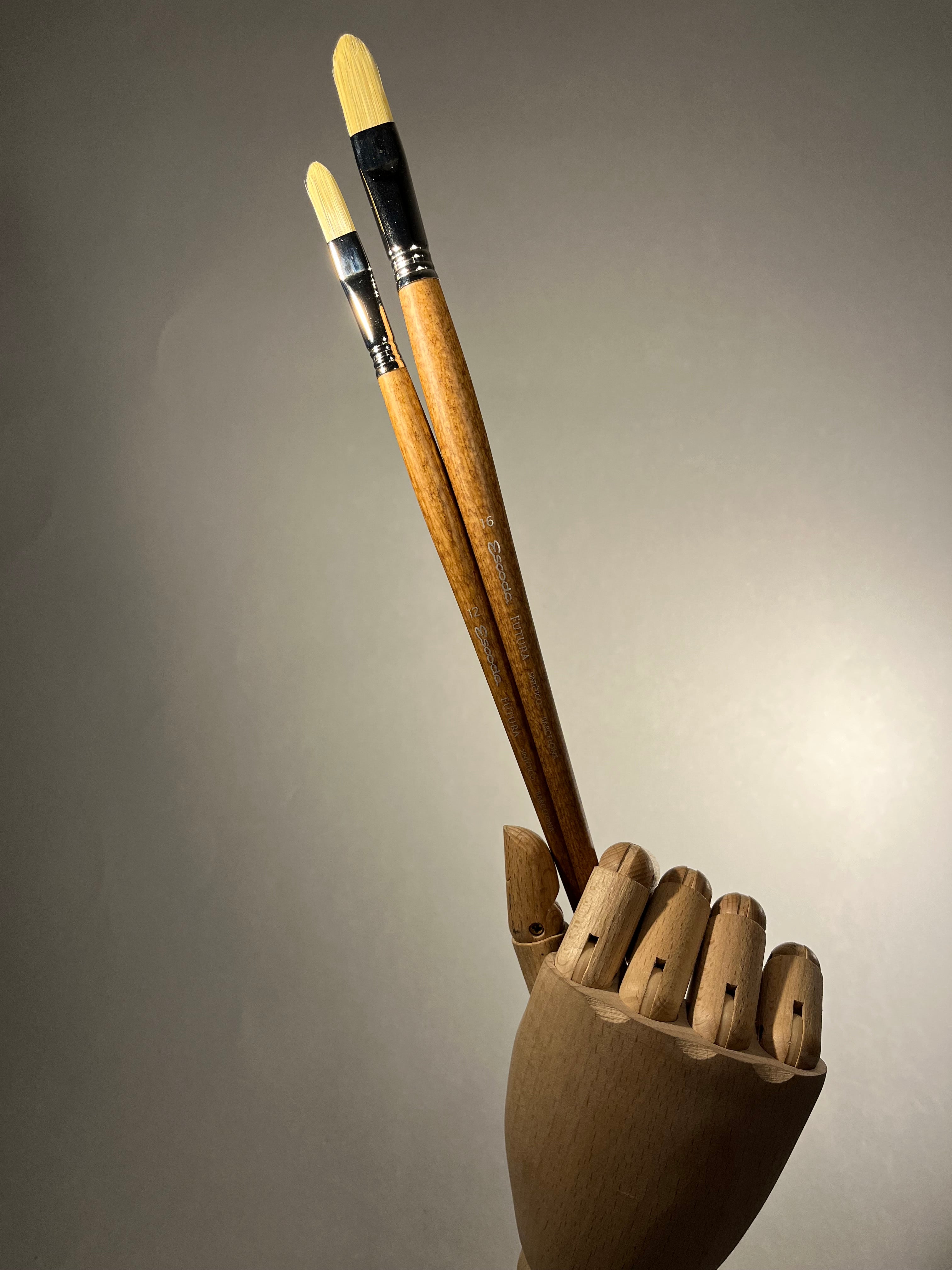 Escoda Futura 5414 Series Filbert (Oil & Acrylic)