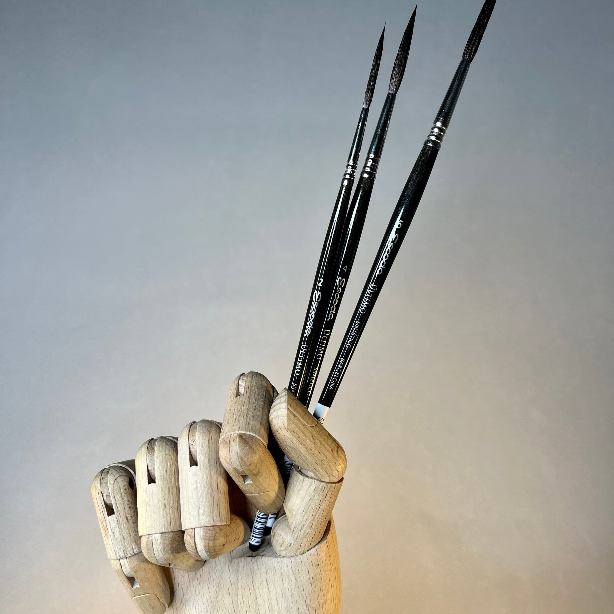 Escoda Ultimo Series 1533 Rigger Round (Watercolour)