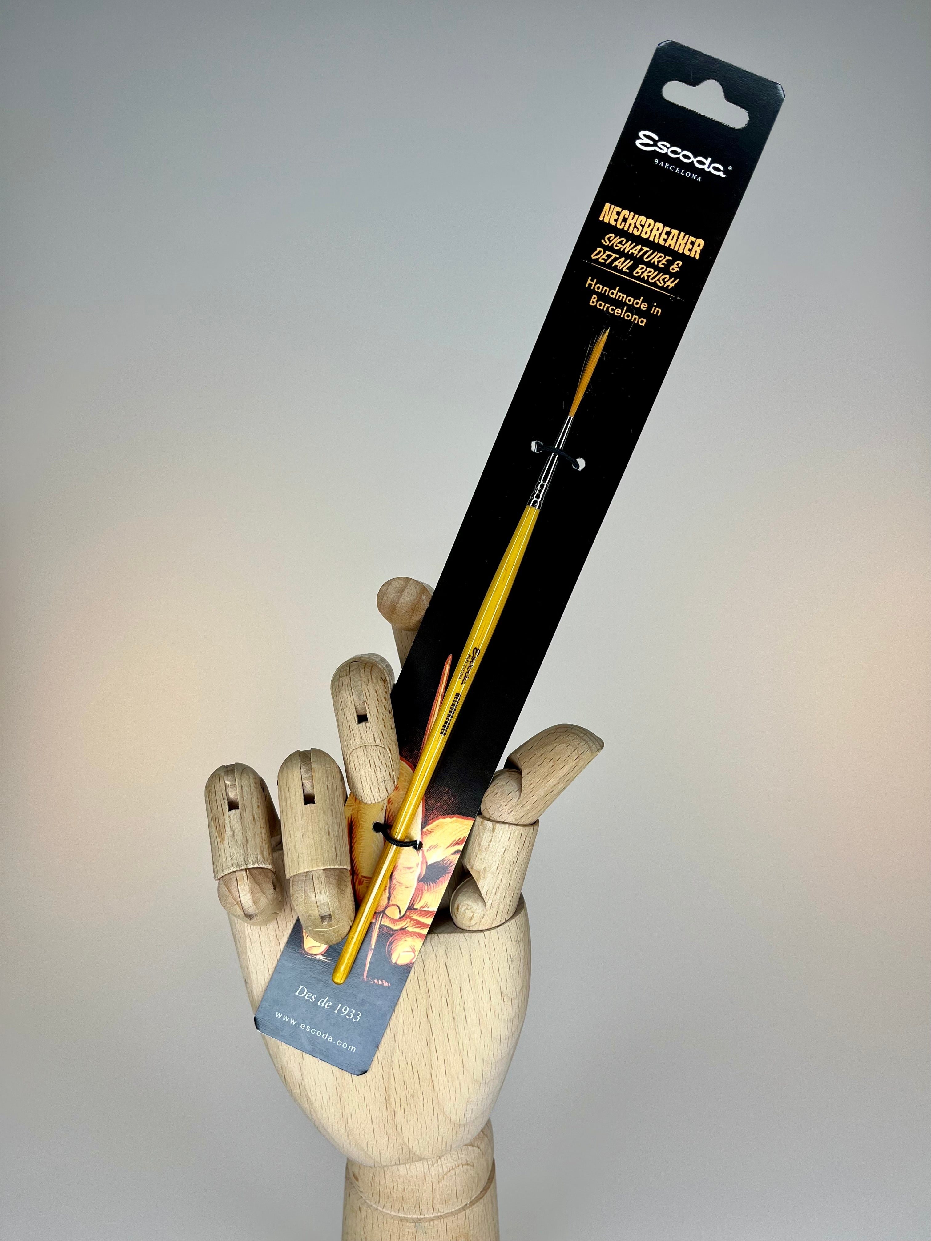 Escoda 6552 Round Gold Toray Signature Detail Necksbreaker Brush