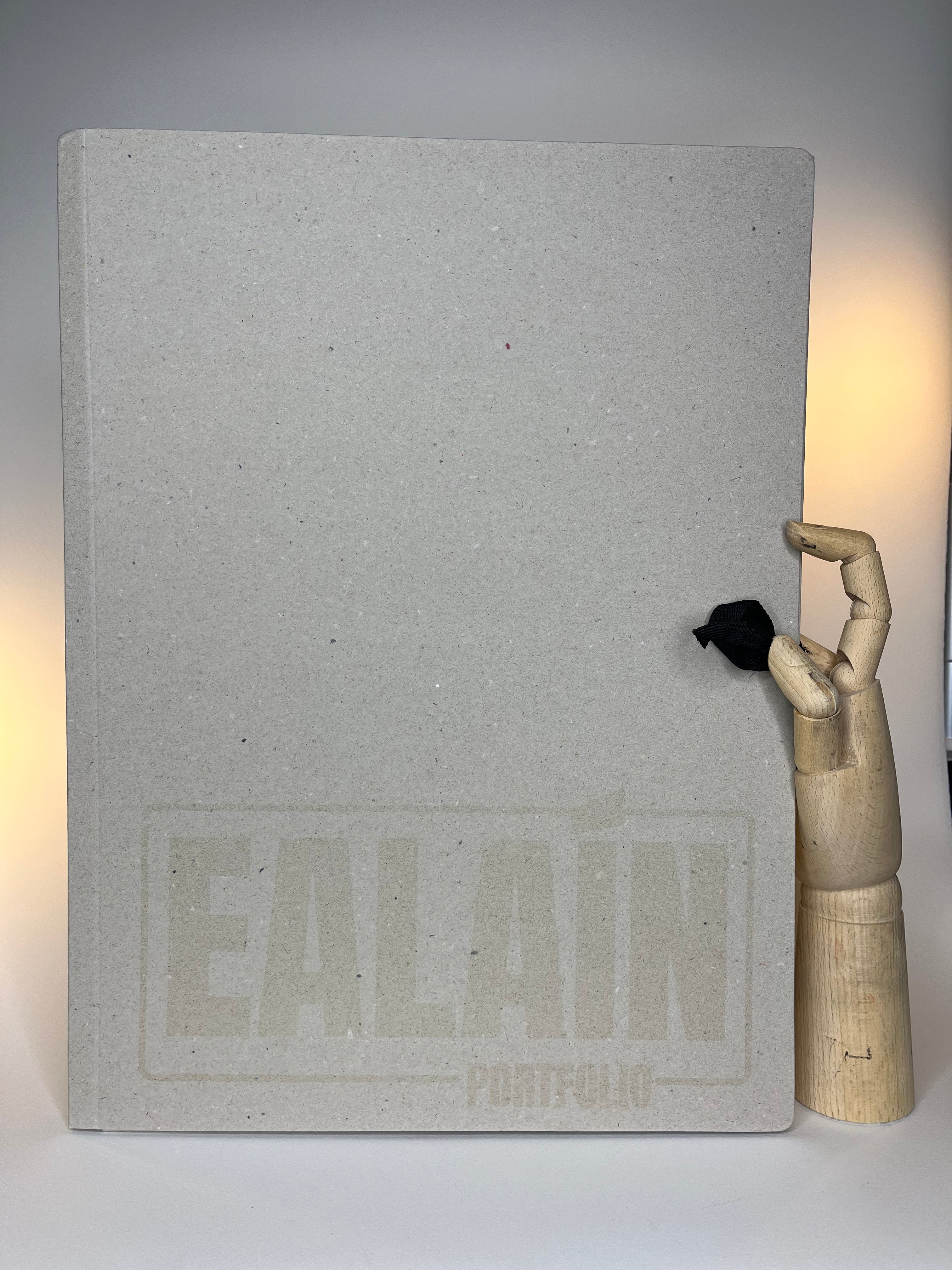 Ealaín / Art Portfolio Folder